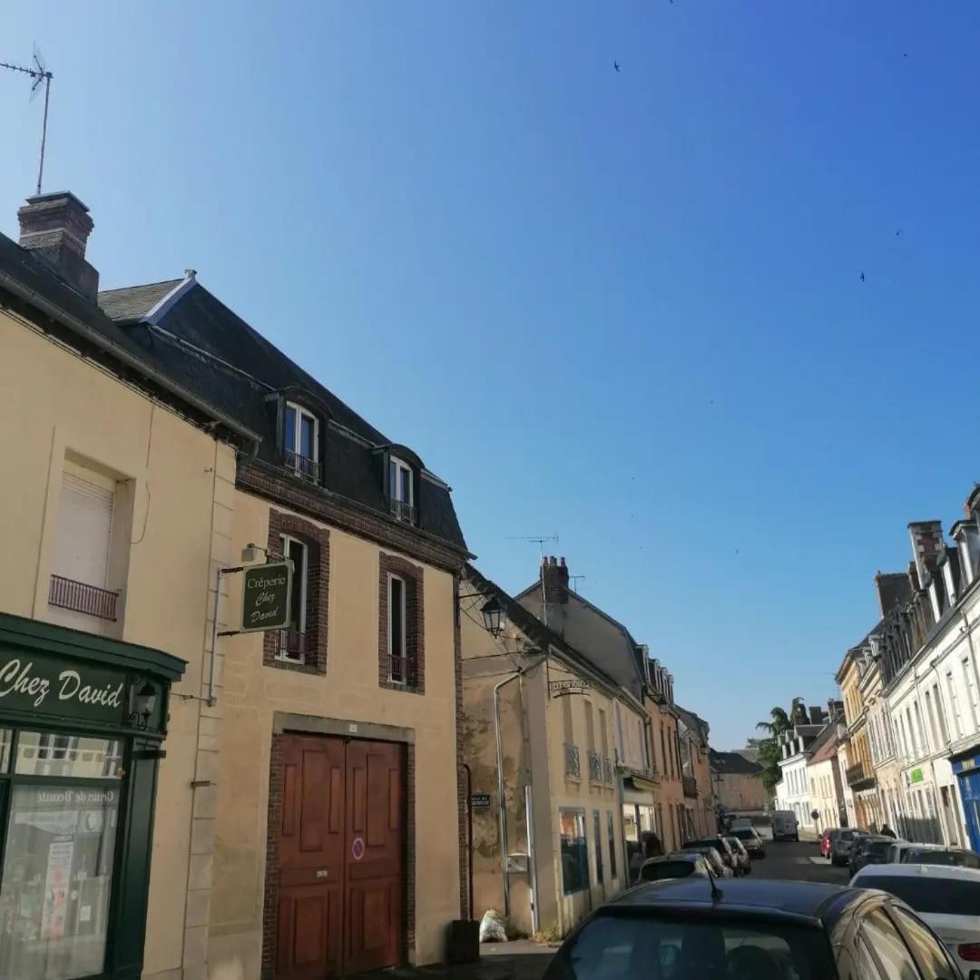 Gite A Sees Avec Garage Prive En Centre Ville Bagian luar foto