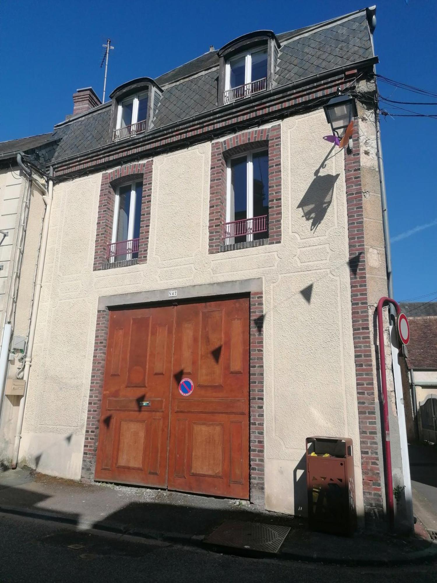 Gite A Sees Avec Garage Prive En Centre Ville Bagian luar foto